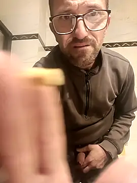 Porco81cazzo online show from 12-03-25, 03:33