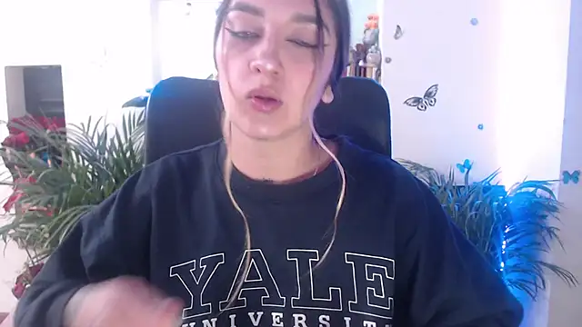 Lia-mitch online show from 04-30-26, 06:48