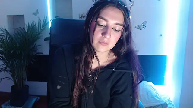 Snapshot of Lia-mitch chatting on 03-14-25, 11:01 Lia-mitch online show from 03-14-25, 11:01
