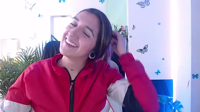 Snapshot of Lia-mitch chatting on 09-23-25, 05:42 Lia-mitch online show from 09-23-25, 05:42