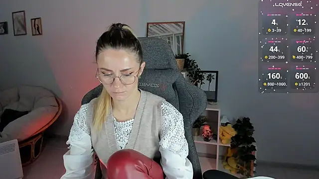 Snapshot of LadyIzabel chatting on 02-09-25, 05:50 LadyIzabel online show from 02-09-25, 05:50