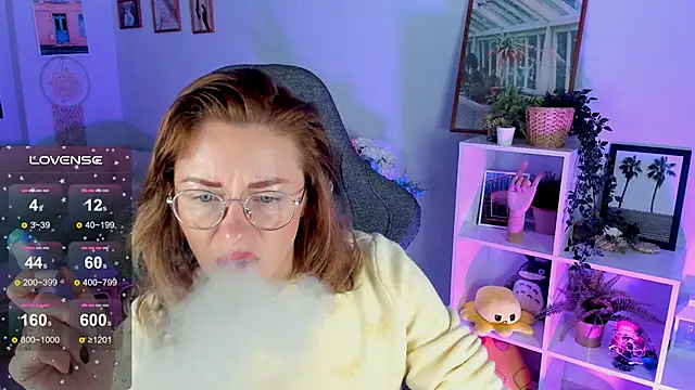 Snapshot of LadyIzabel chatting on 03-08-25, 02:34 LadyIzabel online show from 03-08-25, 02:34