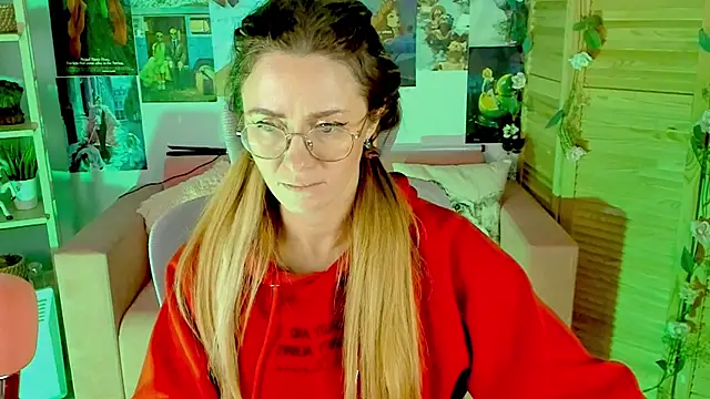 Snapshot of LadyIzabel chatting on 01-30-25, 11:55 LadyIzabel online show from 01-30-25, 11:55