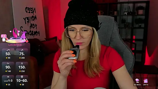 Snapshot of LadyIzabel chatting on 02-02-26, 02:49 LadyIzabel online show from 02-02-26, 02:49