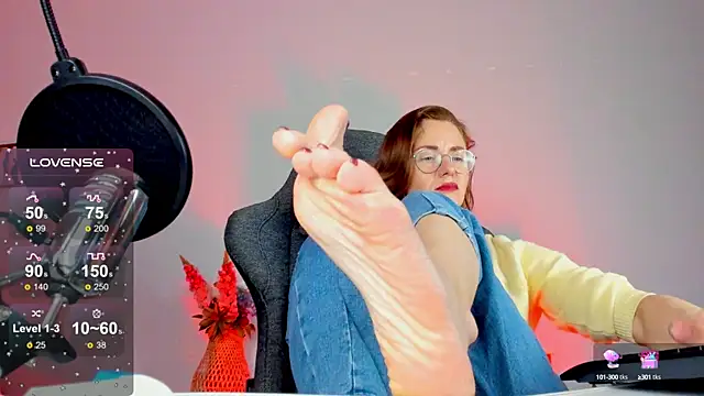 Snapshot of LadyIzabel chatting on 03-08-25, 05:59 LadyIzabel online show from 03-08-25, 05:59