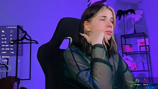 AliceSunday online show from 10-28-25, 02:12