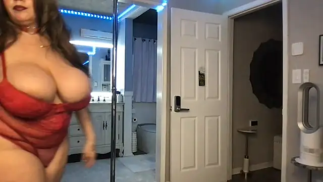 curvyfunlover online show from 10-28-25, 10:47