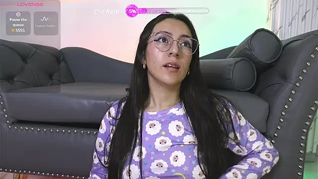 Snapshot of Sweet_Sammy_ chatting on 03-18-25, 03:56 Sweet Sammy online show from 03-18-25, 03:56