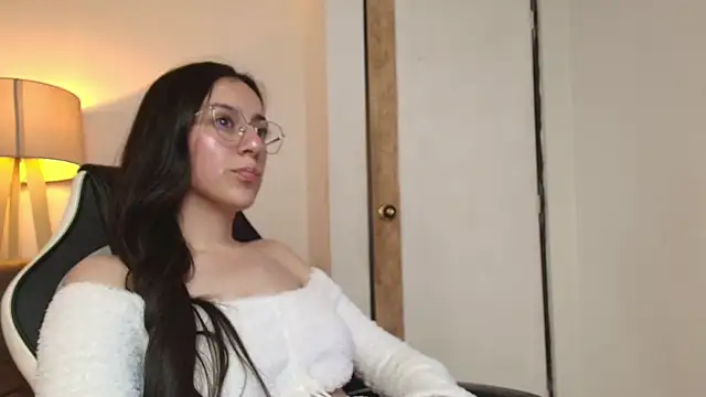 Sweet Sammy  online show from 05-13-26, 07:43