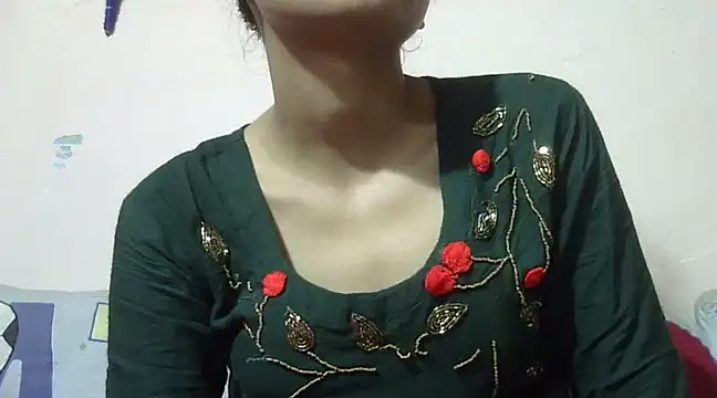 Snapshot of Aayesha chatting on 02-14-25, 08:31 Aayesha online show from 02-14-25, 08:31