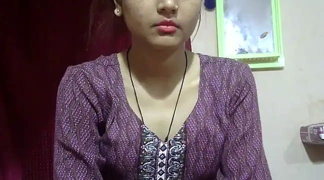 Snapshot of Aayesha chatting on 03-18-25, 07:12 Aayesha online show from 03-18-25, 07:12