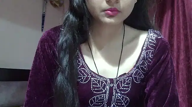 Snapshot of Aayesha chatting on 03-08-25, 04:34 Aayesha online show from 03-08-25, 04:34