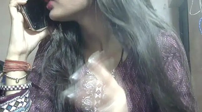 Snapshot of Aayesha chatting on 01-19-25, 12:17 Aayesha online show from 01-19-25, 12:17