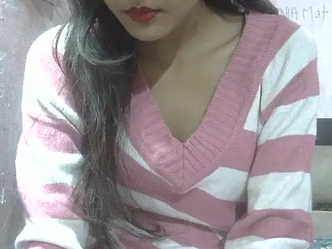 Snapshot of Aayesha chatting on 11-21-25, 04:22 Aayesha online show from 11-21-25, 04:22