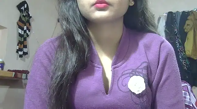 Snapshot of Aayesha chatting on 01-12-25, 10:56 Aayesha online show from 01-12-25, 10:56