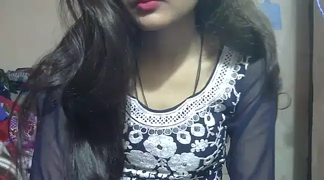 Snapshot of Aayesha chatting on 01-25-25, 04:34 Aayesha online show from 01-25-25, 04:34