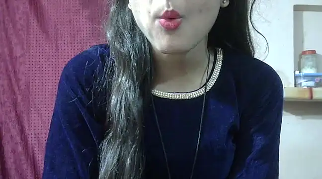 Snapshot of Aayesha chatting on 12-24-24, 08:55 Aayesha online show from 12-24-24, 08:55