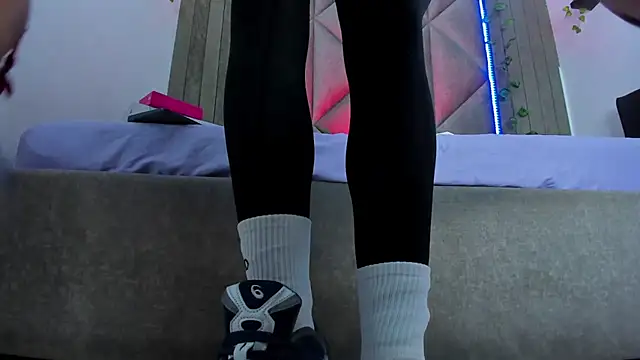 BriaConner  online show from 04-11-26, 02:52