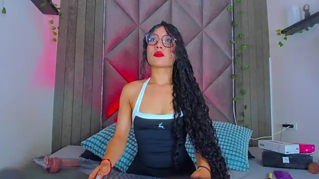 BriaConner  online show from 05-30-26, 03:02