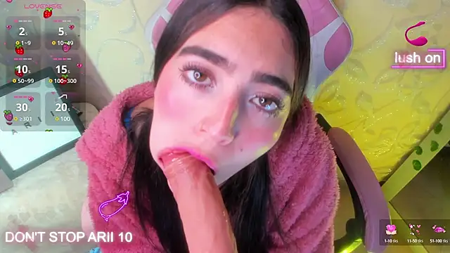 Snapshot of Arii_vega_ chatting on 03-07-25, 11:49 Arii vega  online show from 03-07-25, 11:49