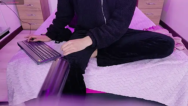 FULL TENTATION  online show from 02-14-26, 02:12