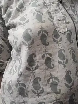 Snapshot of Shikhasexy34 chatting on 11-25-25, 07:19 Shikhasexy34 online show from 11-25-25, 07:19