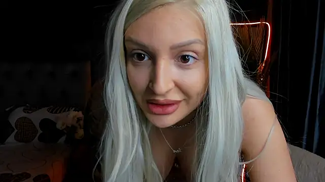 glossy blondegirl online show from 12-15-25, 06:25