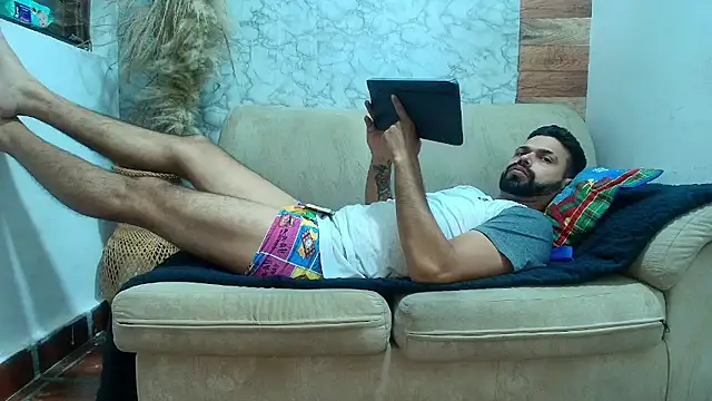 Snapshot of max_ashley_mds chatting on 02-12-26, 01:22 max ashley mds online show from 02-12-26, 01:22