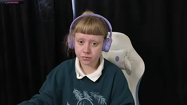 June shy0 online show from 04-25-26, 07:22