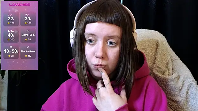 Snapshot of June_shy0 chatting on 03-15-25, 07:31 June shy0 online show from 03-15-25, 07:31