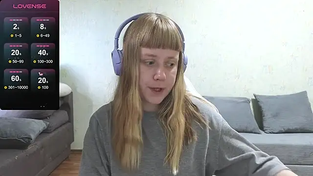 Snapshot of June_shy0 chatting on 07-09-26, 07:09 June shy0 online show from 07-09-26, 07:09