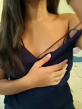 Snapshot of Meenakshi_ chatting on 12-13-24, 01:48 Meenakshi  online show from 12-13-24, 01:48