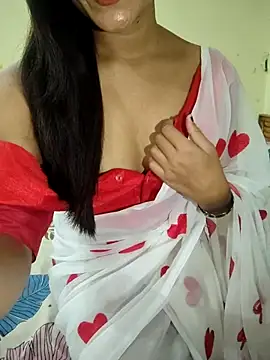 Snapshot of Meenakshi_ chatting on 09-28-25, 01:56 Meenakshi  online show from 09-28-25, 01:56