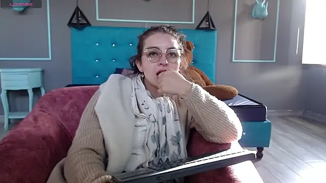 Snapshot of _isaabellaa chatting on 09-25-25, 12:00 isaabellaa online show from 09-25-25, 12:00