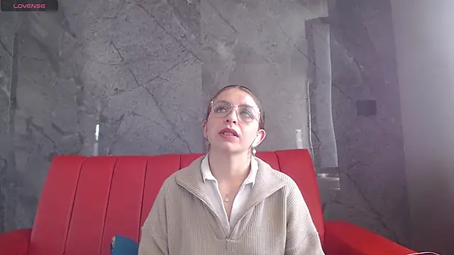 Snapshot of _isaabellaa chatting on 10-15-25, 12:13 isaabellaa online show from 10-15-25, 12:13