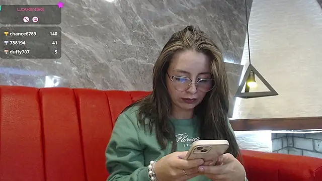 Snapshot of _isaabellaa chatting on 03-18-25, 02:28 isaabellaa online show from 03-18-25, 02:28