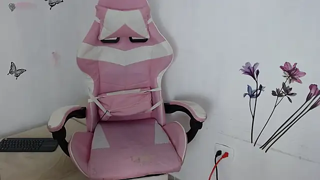 helen kinett online show from 09-19-25, 02:04