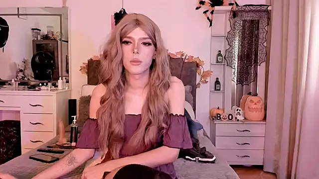 billiesimons2 online show from 10-28-25, 07:57