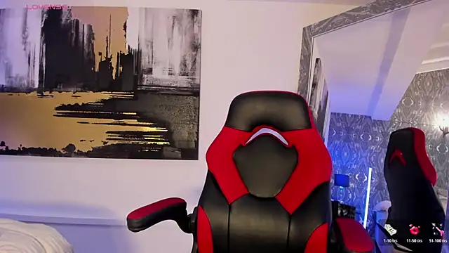 AriRobert  online show from 10-25-25, 04:11