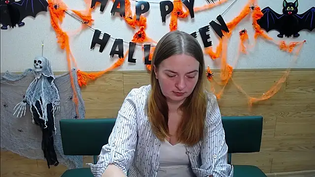 FreyaDak online show from 11-06-25, 06:12