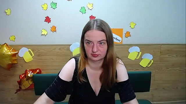 Snapshot of FreyaDak chatting on 09-20-25, 05:12 FreyaDak online show from 09-20-25, 05:12