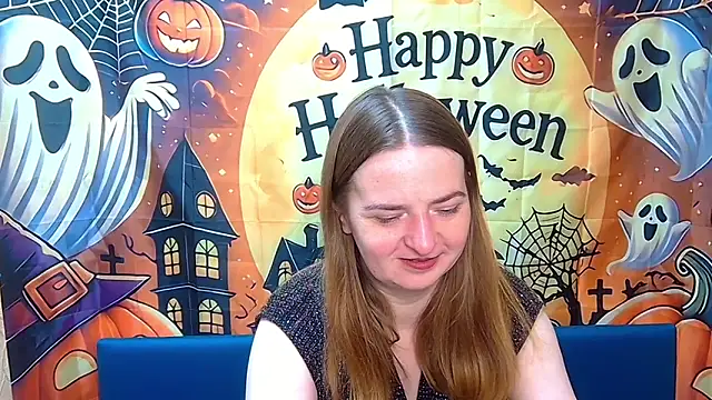 Snapshot of FreyaDak chatting on 10-21-25, 05:12 FreyaDak online show from 10-21-25, 05:12