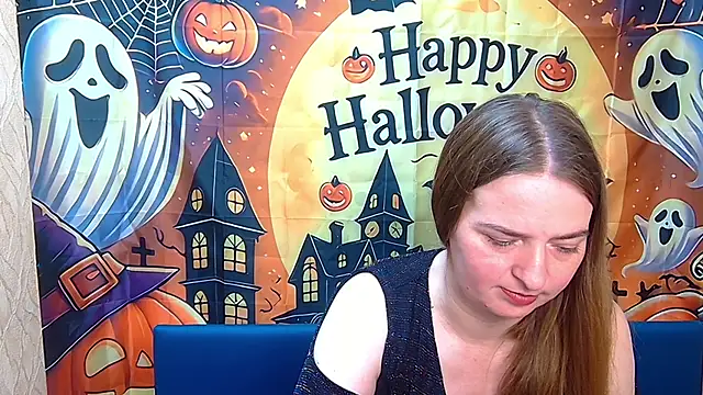 Snapshot of FreyaDak chatting on 10-24-25, 05:12 FreyaDak online show from 10-24-25, 05:12