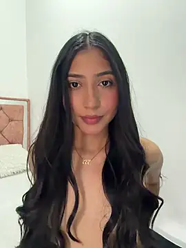 Snapshot of Sweetnaughtygirl_ chatting on 05-31-26, 06:09 Sweetnaughtygirl online show from 05-31-26, 06:09