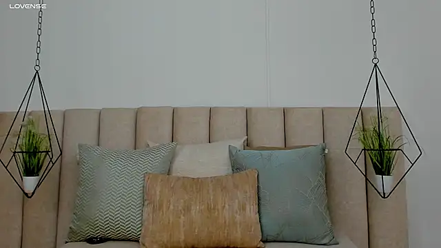 Snapshot of Olivia_Collins1 chatting on 03-04-25, 01:34 Olivia Collins1 online show from 03-04-25, 01:34