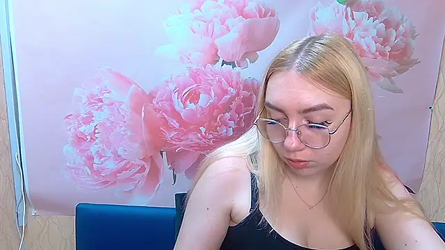 BeatriceFly online show from 09-09-25, 05:39