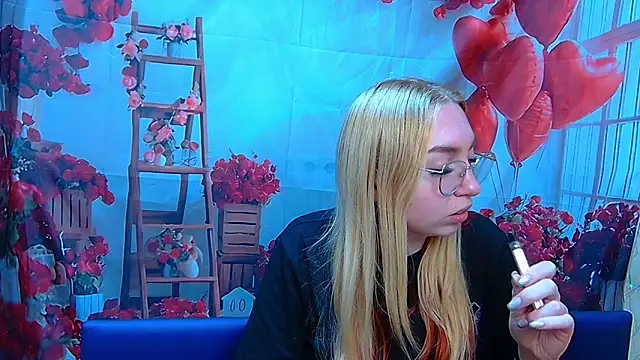 BeatriceFly online show from 05-08-26, 12:53