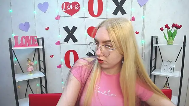 BeatriceFly online show from 02-19-25, 04:33