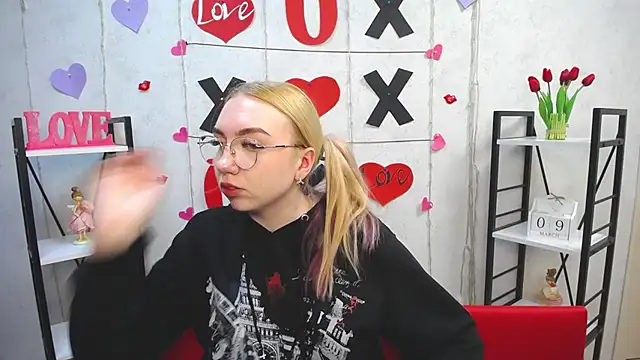 BeatriceFly online show from 03-10-25, 12:38