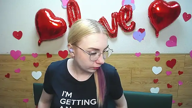 BeatriceFly online show from 03-16-25, 09:38